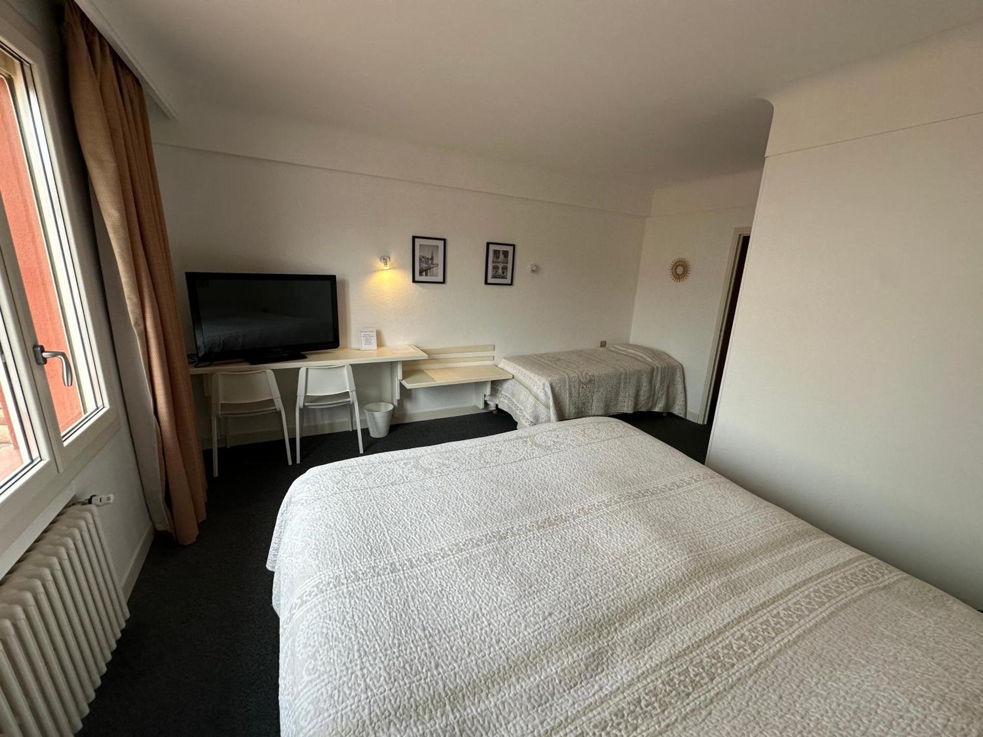 Hotel Chiffre Albi Quarto foto
